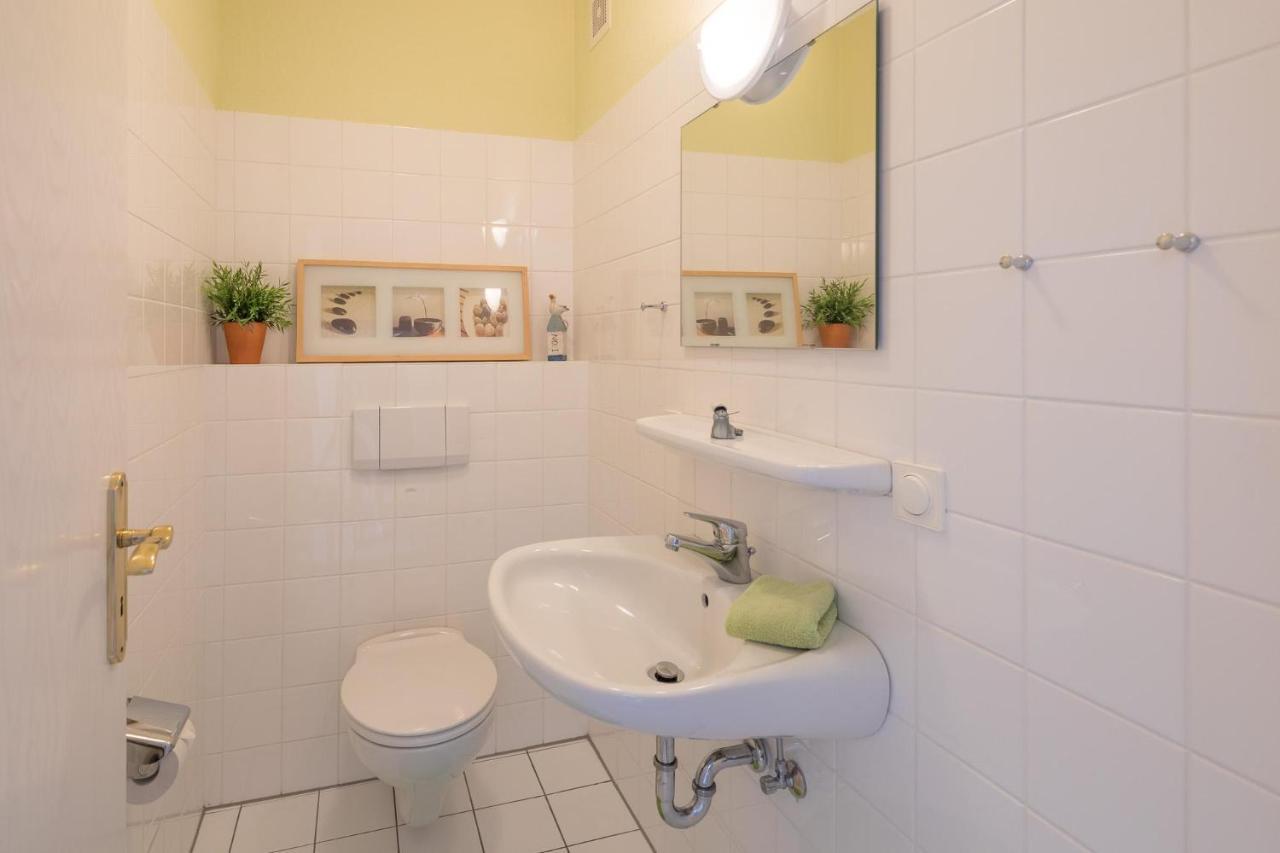 Hafenflair Apartment Husum  Bagian luar foto