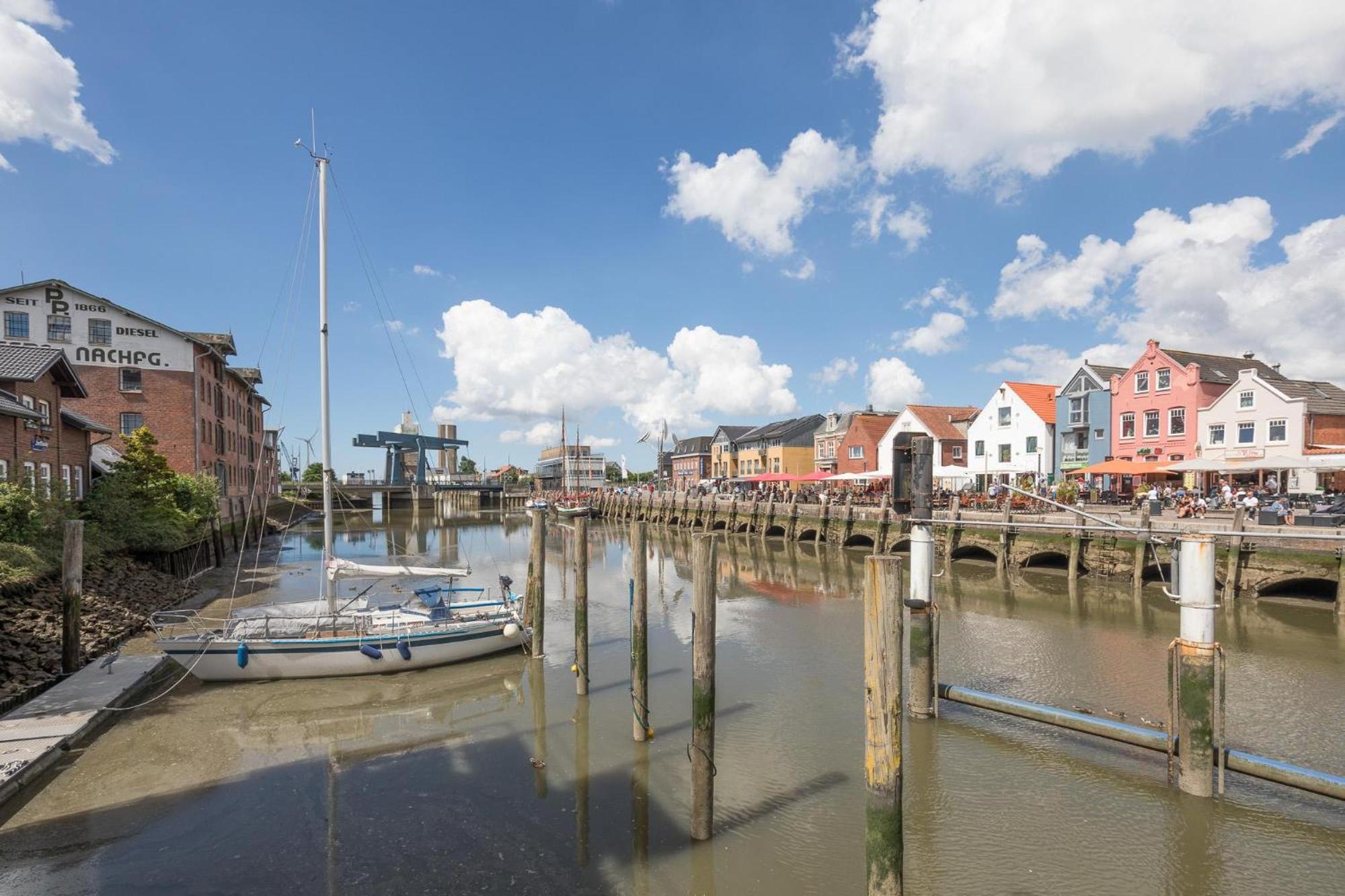 Hafenflair Apartment Husum  Bagian luar foto